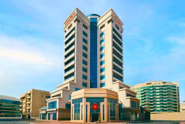 Movenpick Hotel & Apartments Bur Dubai 5* Hotel